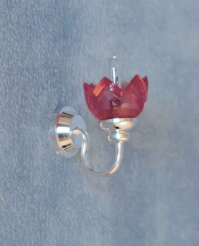 Zilveren wandlamp met roze glas