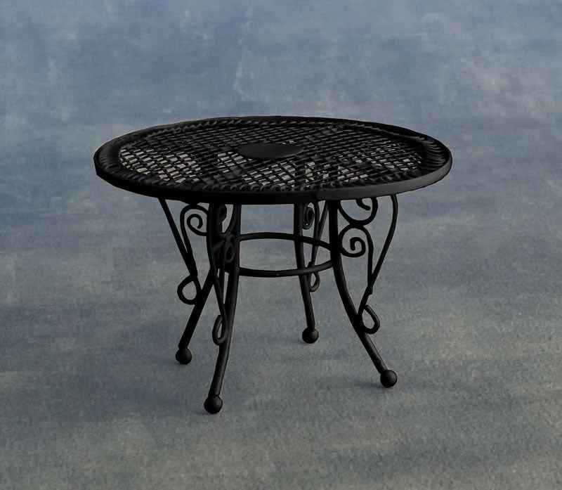 Zwart metalen tuintafel