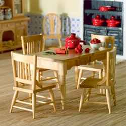 Keukentafel met 4 stoelen