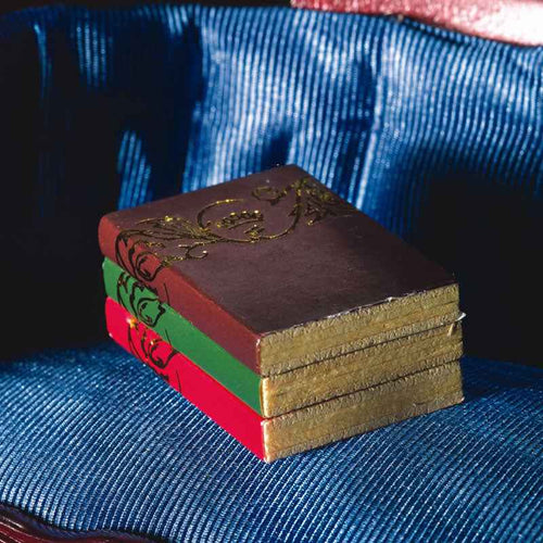 Boeken met gouden patroon