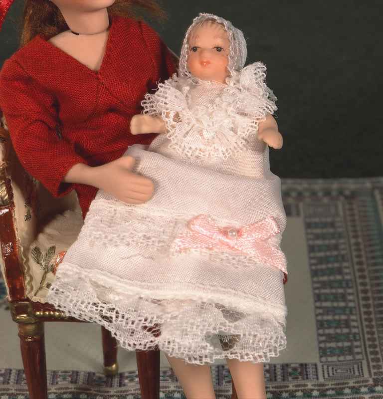 Baby Ada in lange jurk