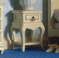 Nachtkastje in creme