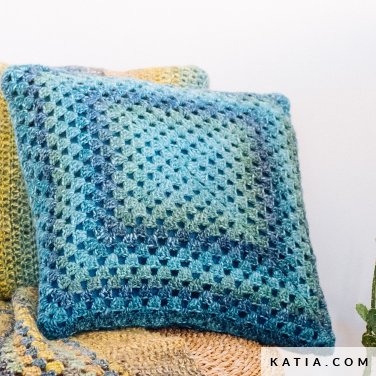 Katia Easy Knits No. 7 - 2018/19