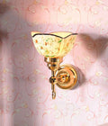 wandlamp met geschilderd glas