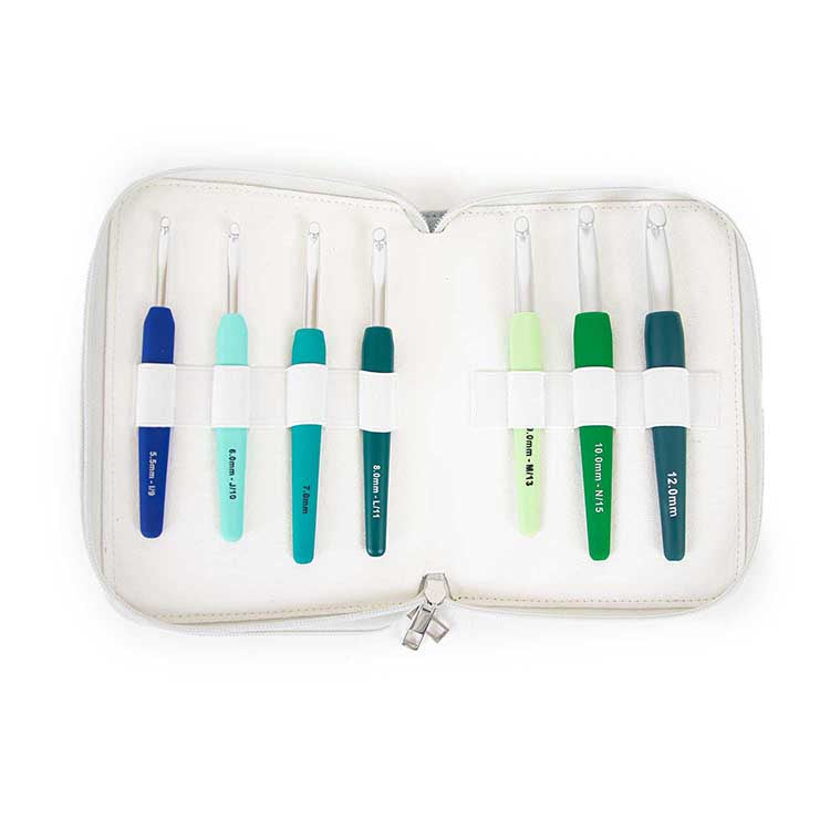 Etui met 14 haaknaalden (2 mm tot 12 mm)