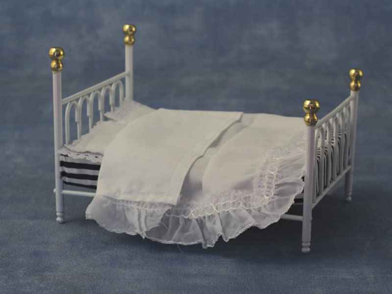 Wit metalen bed, 2 persoons