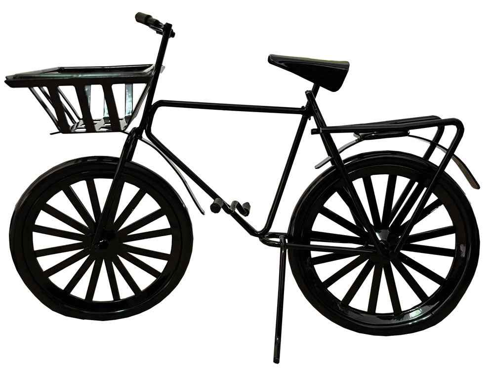 Zwarte fiets met mand