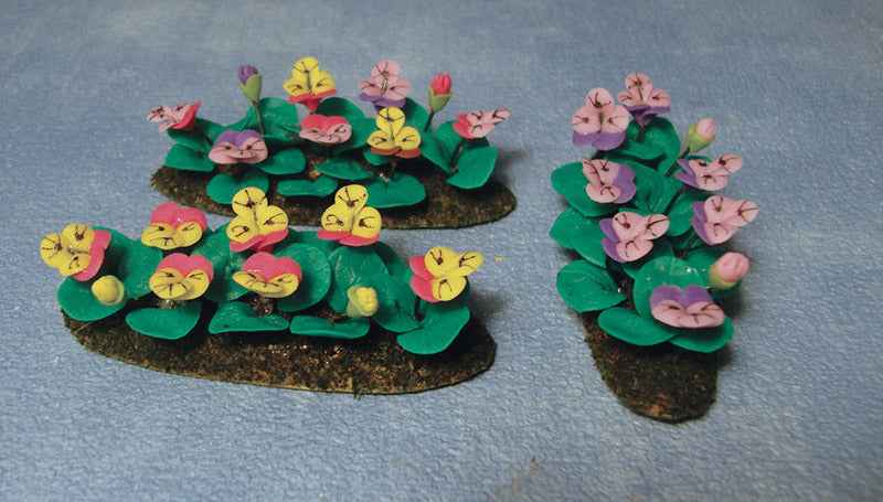 Bloembedje met viooltjes