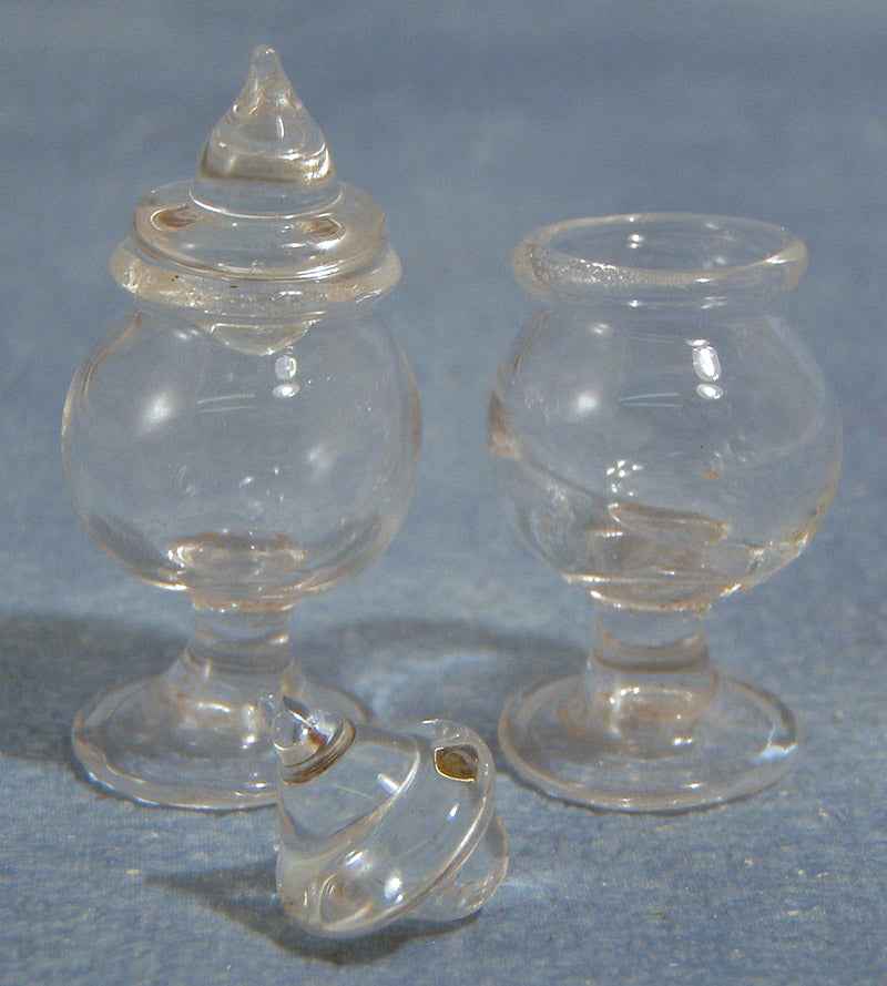 Glazen stolpflesjes met 2 dopjes