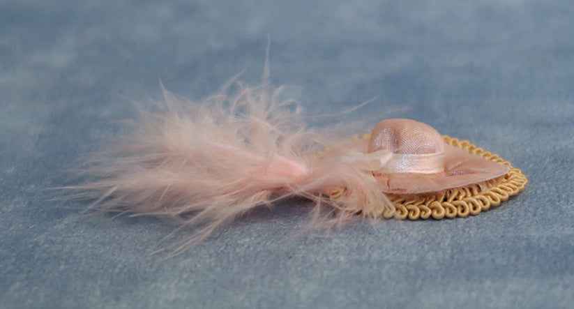 Zalm roze hoed