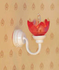 Witte wandlamp met roze glas