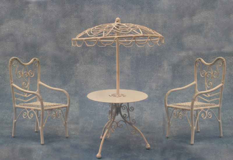 Tafel, parasol en 2 stoelen