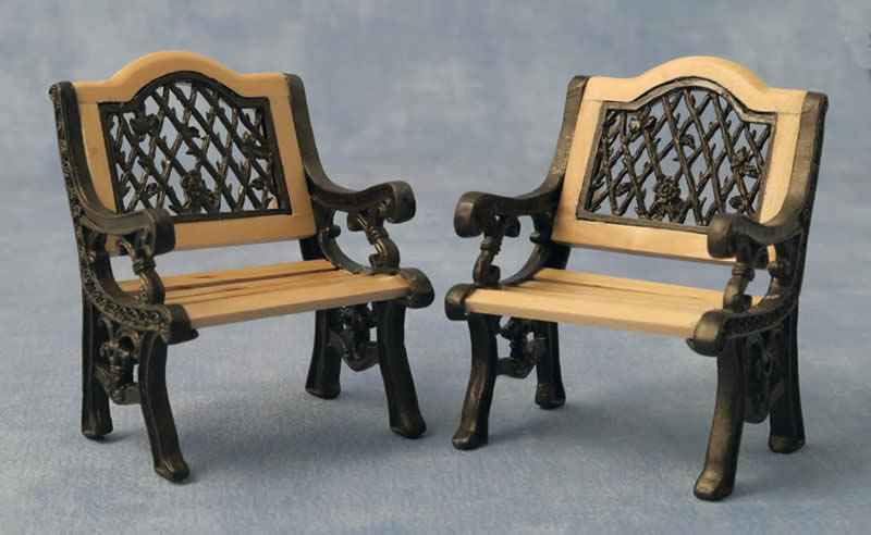 Ijzeren tuinstoelen, 2 stuks