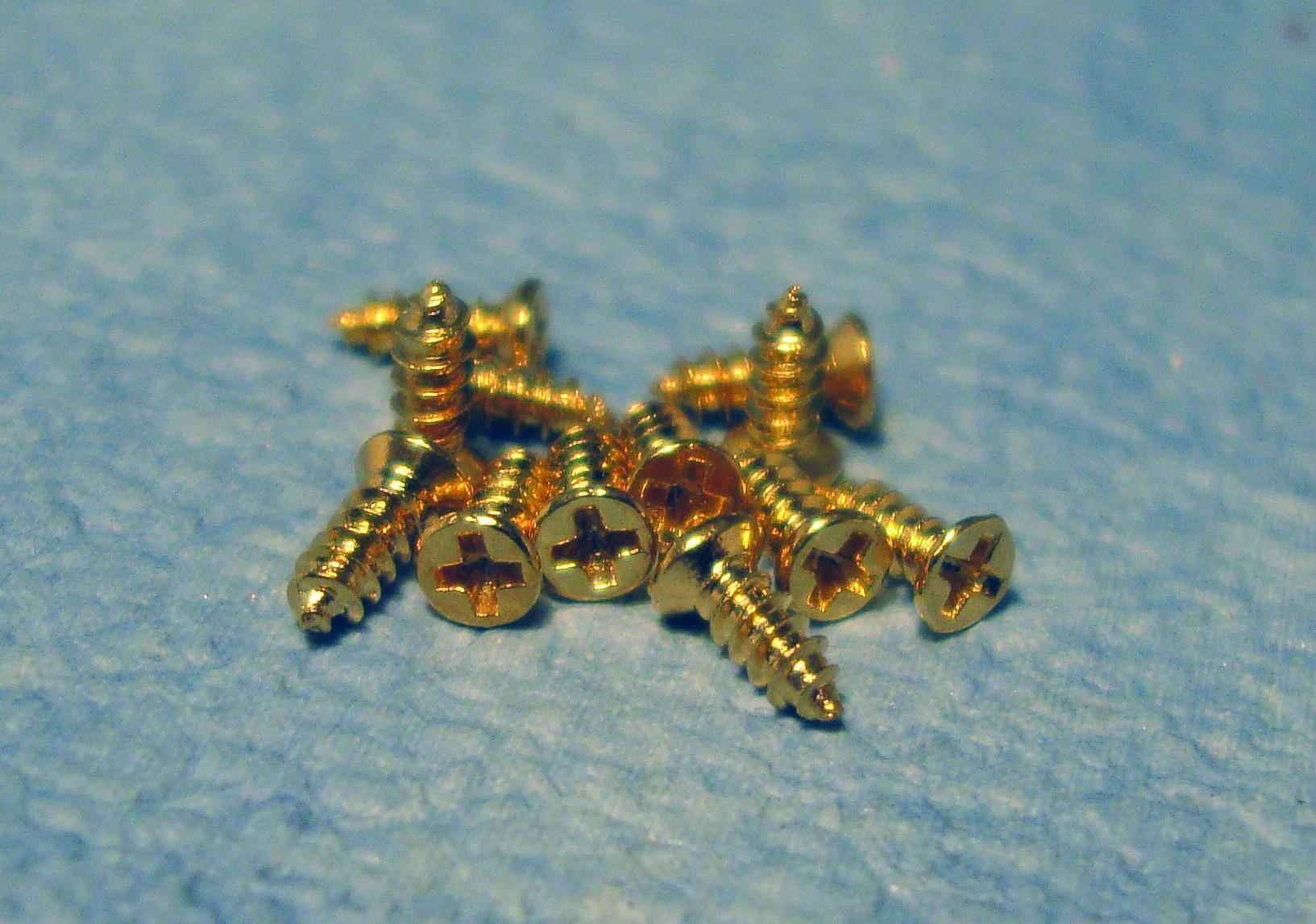 12 messing schroeven, 4mm