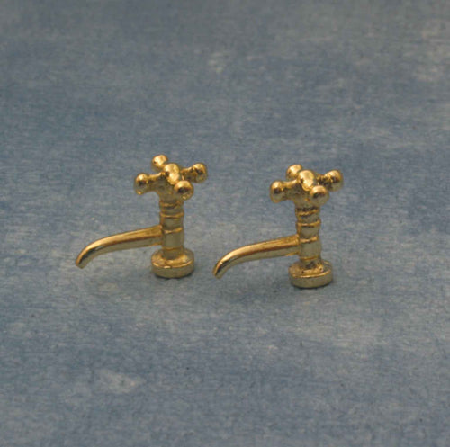 Antiek koperen kranen, 2 stuks