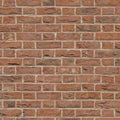Verweerde bakstenen met relief