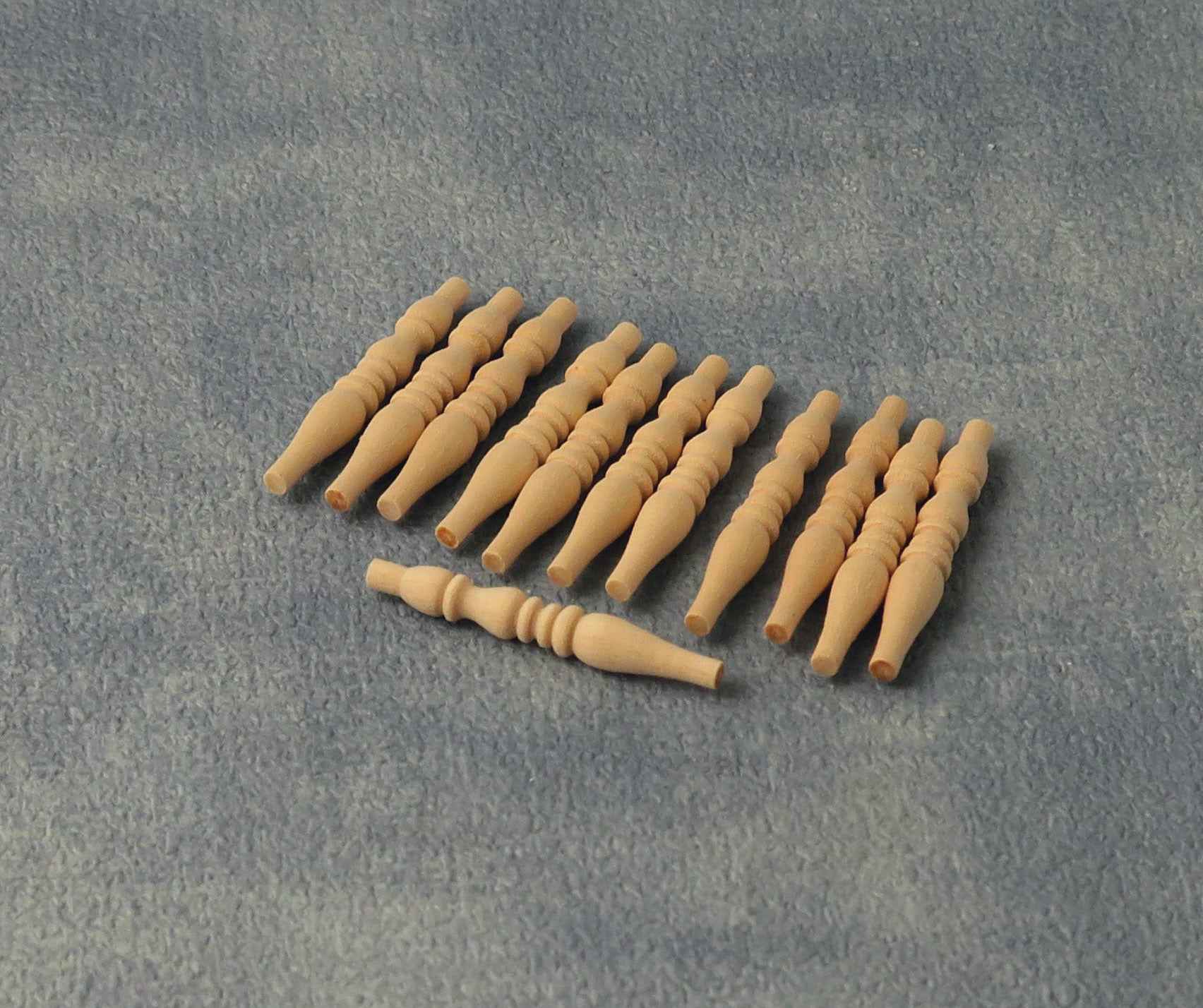 Trapposten, 12 stuks